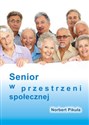 Senior w przestrzeni społecznej bookstore