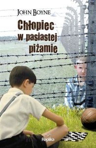 Chłopiec w pasiastej piżamie  