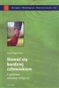 Stawać się bardziej człowiekiem z podstaw edukacji religijnej to buy in USA